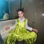 Tiara Andini Instagram - -36 TAHUN KAHITNA- menyanyikan lagu "cinta sendiri" berawal dari kolaborasi di Indonesian Idol sampai bisa membawakan sendiri di konser 36 tahun @kahitna Thanks to @ywpiano @carlo_saba @hedi_yunus @marioginan7ar @arsywidianto sudah support akuuuuu yang sangat amat newbie disini, I really really grateful to be here 🤍 Makin gasabar untuk konser "Bahaya Mantan Terindah" bareng kakak kakak kahitna, kak arsy, dan papa yovie lagi🤍 . Outfit by @danjyohiyoji Accecories by @heyerin._