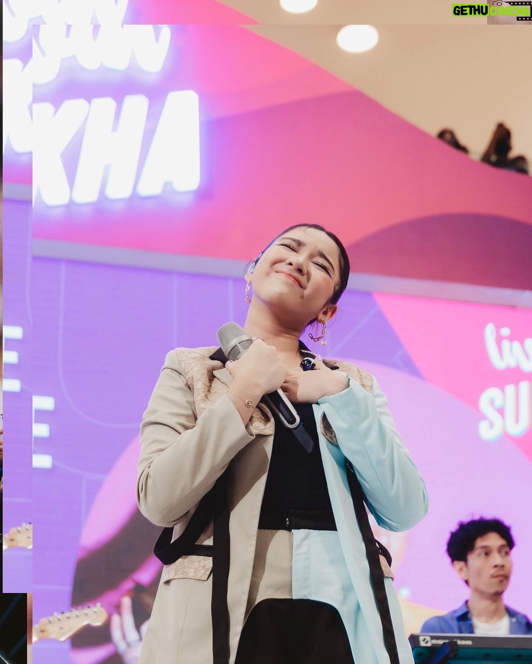Tiara Andini Instagram - SURABAYA SCREAAAAAMMMMM!!!