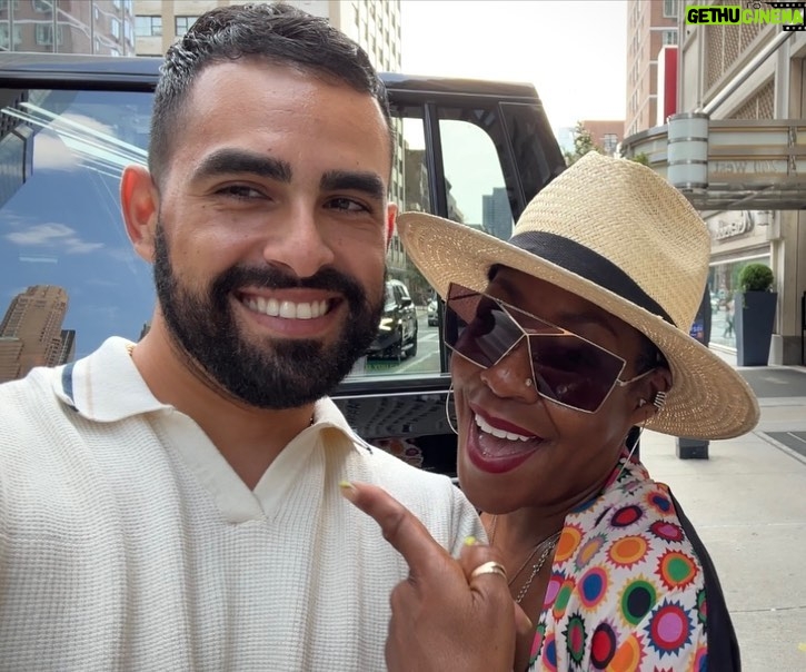 Tichina Arnold Instagram - Doing NYC with @TichinaArnold is so much fun 🗽 Livestream Tichina's and @BethBehrs's live stage show, FAME-ish, this Saturday at 7pm Eastern (4pm Pacific). Click the link in their bio to sign up now! Times Square, New York City