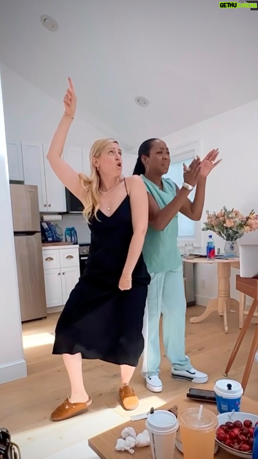 Tichina Arnold Instagram - Here's a sneak peek of what @BethBehrs and I will be doing onstage at our LIVE show in NYC in July! Four dates at the incredible @54Below!! July 12, 13, 14 and 15. Click the link in my bio for tickets. There will be tons of laughter, music from EVERY genre imaginable... lots of personal stories, including lots from @theNeighborhood, @2BrokeGirls and #Martin) and maybe even some special guests! Click the link in my bio to learn more about the show and to get your tickets! (There will also be LIVE STREAM tickets available! Stay tuned for more on that...)