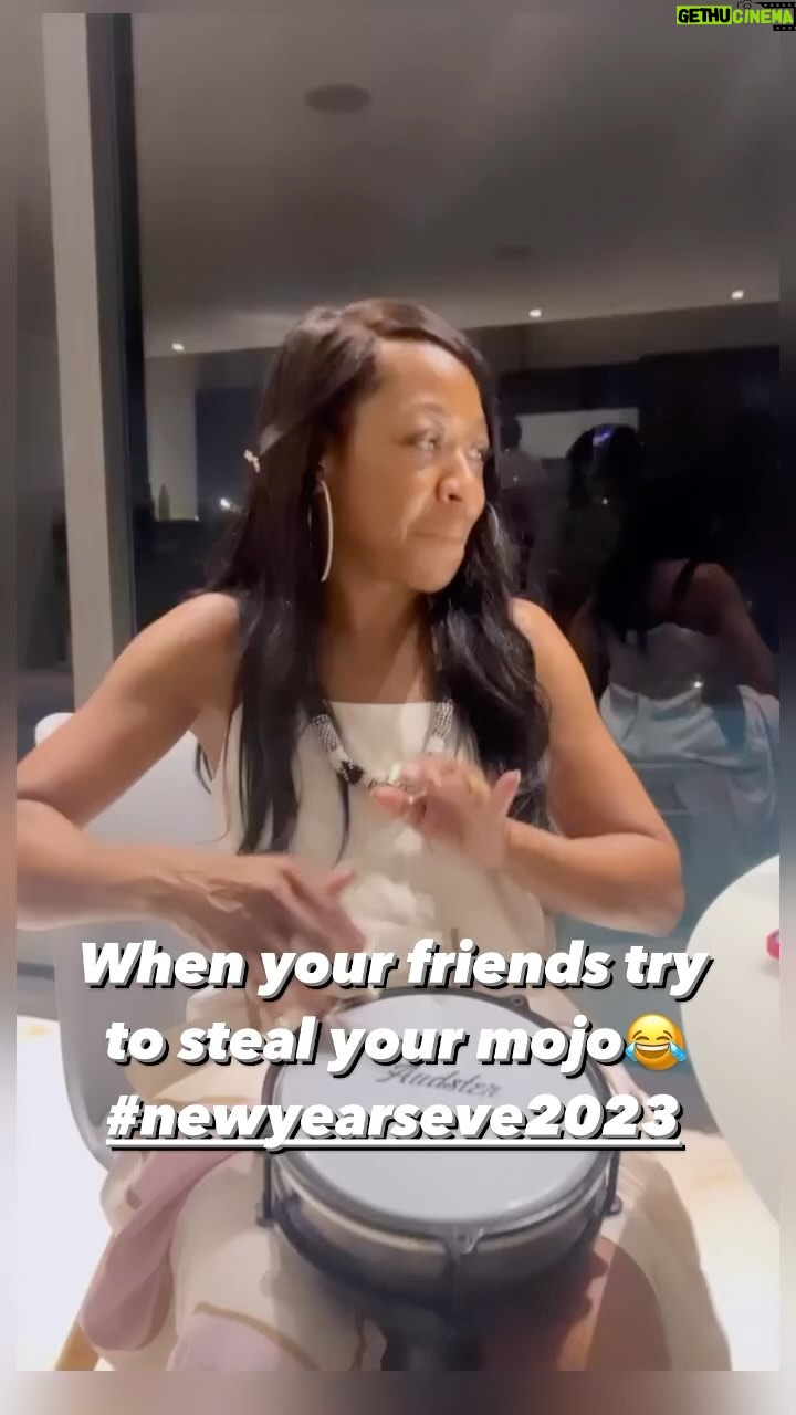 Tichina Arnold Instagram - More @tichinaarnold foolery. When you try to catch a beat but the beat doesn’t catch you. Ugh. #MoJo #Haters. #Miami #NYE2023 @nikatnight @ptcrosstraining @Alijahkai