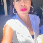 Tichina Arnold Instagram - Season FIVE of @theneighborhood! We’re back!! Sorry for the awful video. I used to be really good at posting but not so much anymore. Oh well! Y’all get the point. Lol! @bethbehrs @tichinazenay