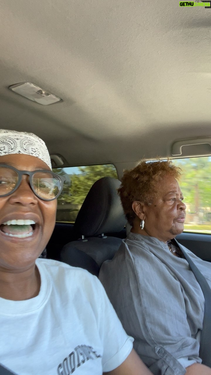 Tichina Arnold Instagram - Ok.. Between my sister’s green tongue from her drinking chlorophyll for her #Lupus health and my moms loud vocal birthday song arrangement, I just wanna take the time to shout out a BIG BORN DAY WISH to our #NigerianSister @ginayashere Apologies in advance for my crazy family. Their hearts are in the right place…..but wrong KEY! Born day Gina!!!! We love you!!