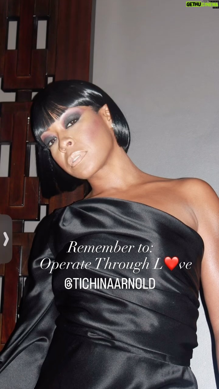 Tichina Arnold Instagram - Just a friendly reminder. #HappyThursday With L🖤ve… Me