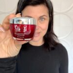Tiffani Thiessen Instagram - Have you tried every cream on the market like me? I’m sure you have. Well, my current favorite is inside this little red jar. @Olay Regenerist gives you that little lift we all could use. By plumping, lifting and sculpting your skin, your face feels like it just got a work out. And that’s one work out I’m excited to do. #OlayPartner #MyRegenerciseResults #Skincare