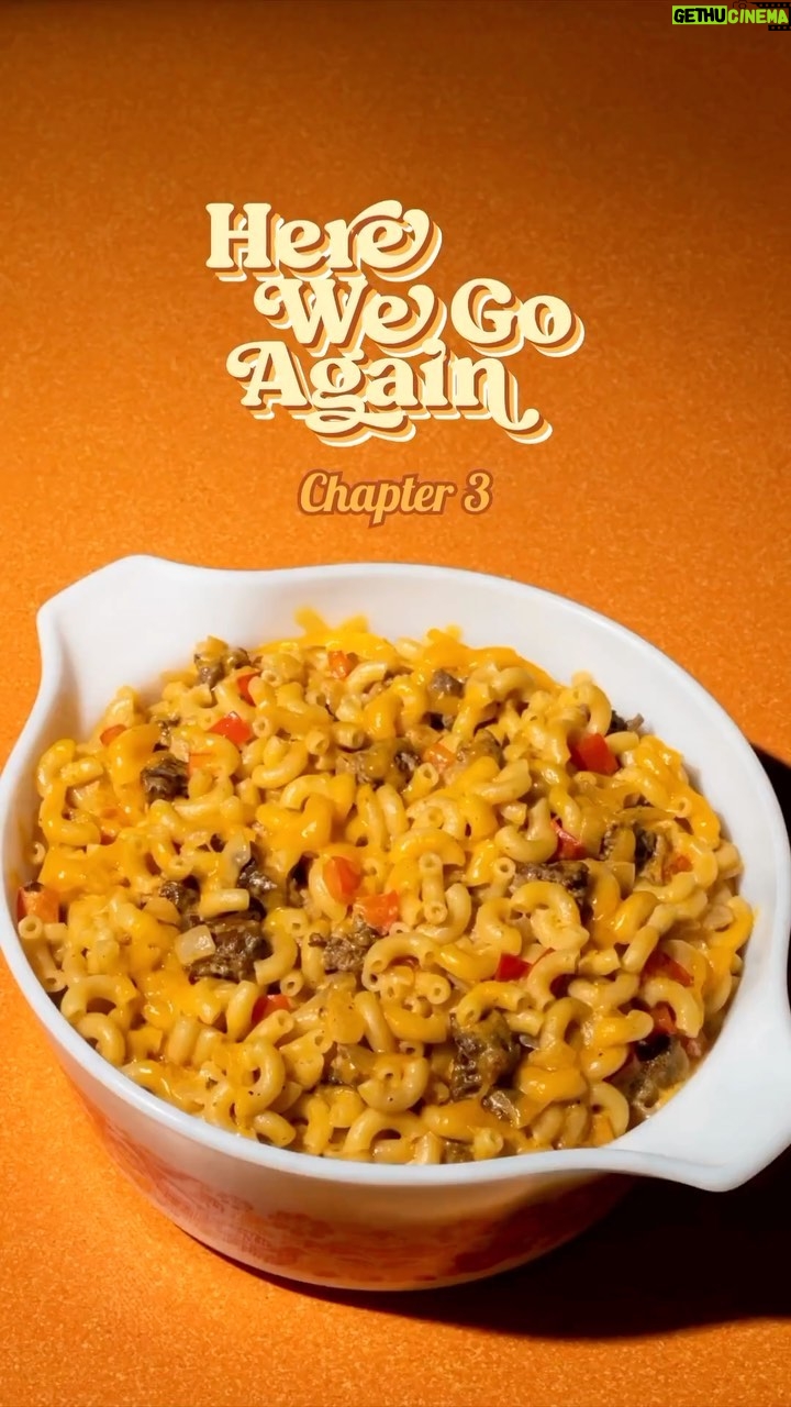 Tiffani Thiessen Instagram - Never waste leftover meat or fish again! #HereWeGoAgain Chapter 3 - recipes for remixing your protein from the day before (or the day before that, no judgment). Order at the link in my bio. Next week is Chapter 4…can you tell this is my thing now 😉