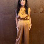 Tiffani Thiessen Instagram - I don’t remember the last time I got dressed up for 7 straight days! This was so fun. #ootd #ootw #booktour #fbf