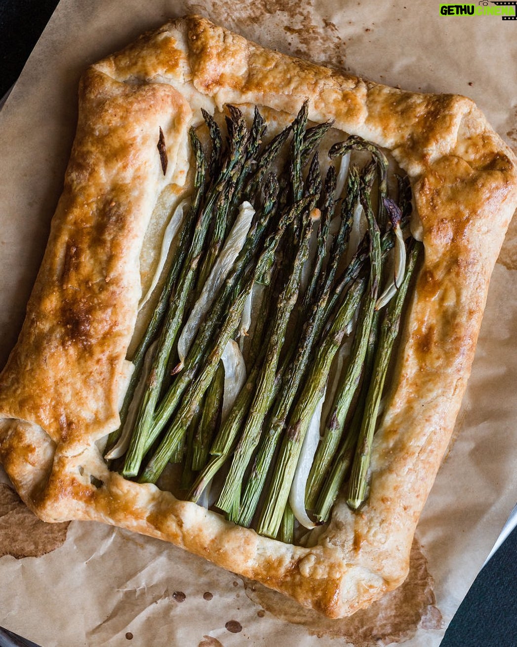 Tiffani Thiessen Instagram - Asparagus #eatyourgreens
