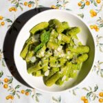 Tiffani Thiessen Instagram - My garden is in full swing so this “Broccoli Pesto Pasta” is what’s for dinner tonight #recipe on the #blog #linkinbio #gardentotable #vegetarian #eatyourgreens