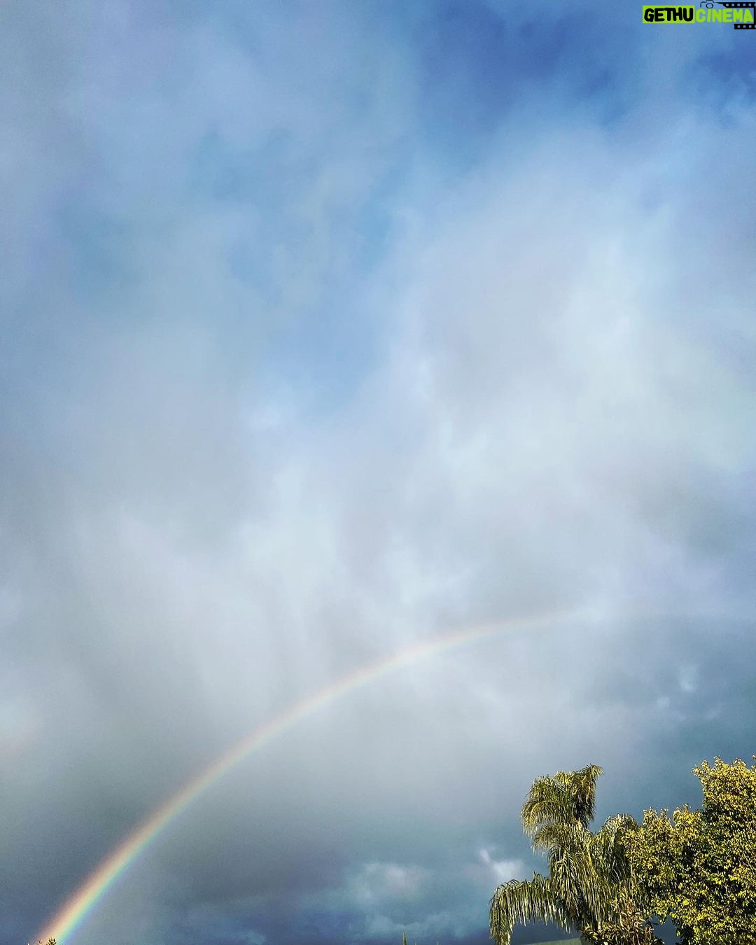 Tiffani Thiessen Instagram - Somewhere over the rainbow 🌈 #losangeles #sunday