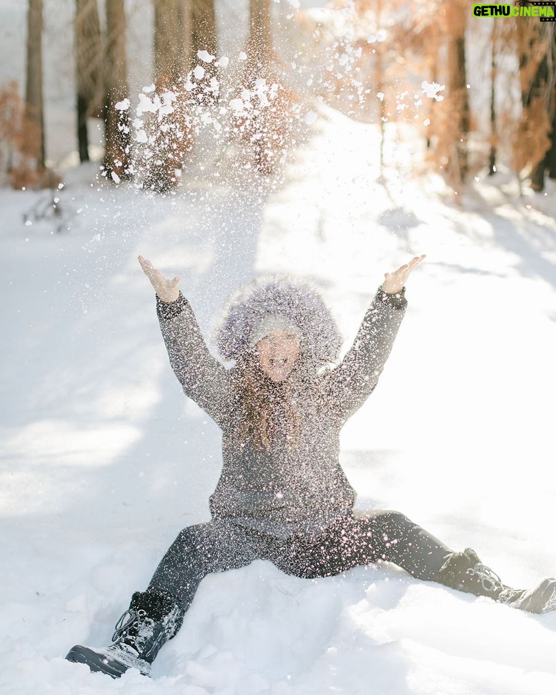 Tiffani Thiessen Instagram - Snow Day ❄️ Sequoia National Forest