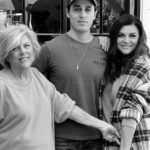 Tiffani Thiessen Instagram - ❤️❤️ A memorable day with my sweet mom. Thank you @cachotattoo for giving us this special gift #i❤️uttaf