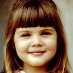 Tiffani Thiessen Instagram - Throwing it back, way back… #bangs