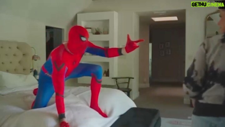 Tiffani Thiessen Instagram - I guess itโs #nationalspidermanday ๐