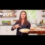 Tiffani Thiessen Instagram - Throw back to this #DinnerAtTiffanis moment because the recipe stands the test of time! I know what you might be thinking - stuffing for breakfast?! But trust me people, don’t knock it until you try it. These are my Savory Waffles and one of my favorite ways to repurpose leftovers the morning after Thanksgiving. Tag me if you make this one!