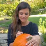 Tiffani Thiessen Instagram - We take Halloween decorating very seriously in this household. Even the chickens.