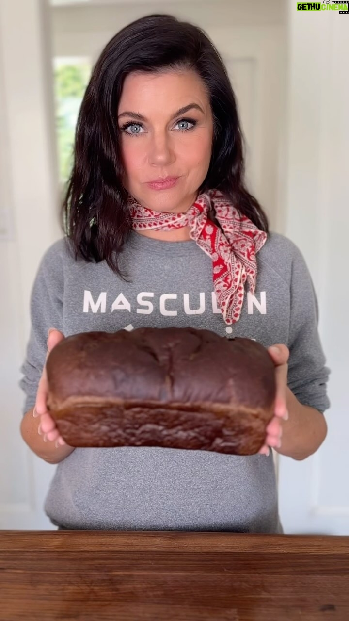 Tiffani Thiessen Instagram - Are you ready for it? Pulling out an oldie but a goodie from my first book, Pull Up A Chair for the big game tomorrow. It’s my Pastrami Rueben with Brussel Sprout Slaw. It’s always a winner! #superbowl #biggame
