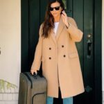 Tiffani Thiessen Instagram - Officially hitting the road. #HereWeGoAgain book tour… here we come! Comment what city stop you’re coming to!