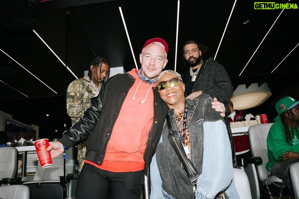 Tiffany Haddish Instagram - Thank you to @raisingcanes for sharing your box with me @super_bowl2024 I truly appreciate the experience I had so much fun. Thank you to everyone that treated with some much kindness and Grace. @diplo @frenchmontana @offsetyrn @wizkhalifa @anderson._paak @toddgraves @tyga it’s nice to be in all of your company.