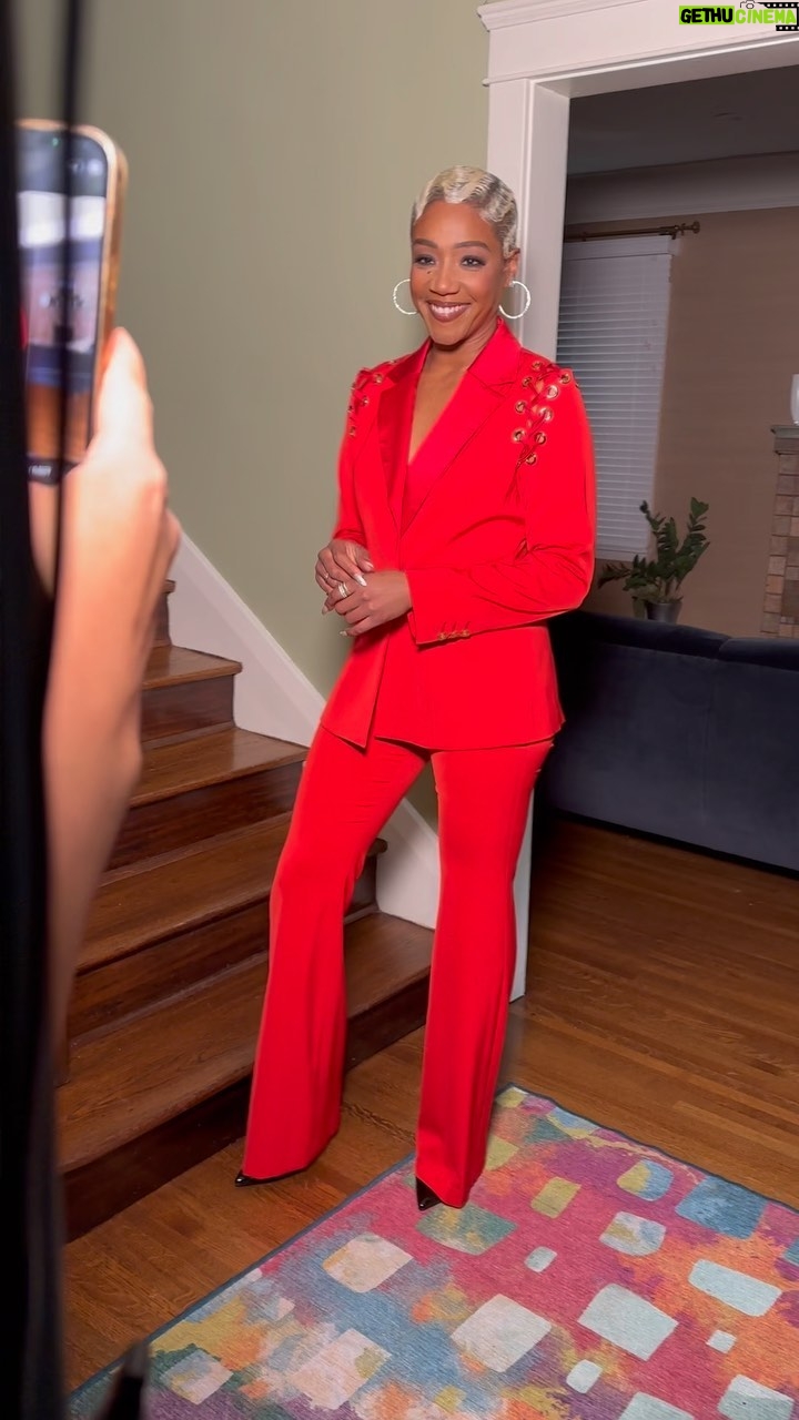 Tiffany Haddish Instagram - Tonight ! @tiffanyhaddish ❤️❤️❤️❤️ ‘ @makeupbyhendra @hair4kicks ‘ #tiffanyhaddish