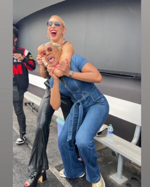 Tiffany Haddish Instagram - I had so much fun today @nascar I met a lot of Good people and had a lot of Laughs. Thank you #Nascar for inviting me to be the honorary starter.  Hair by : @hair4kicks  Make-up by : @therealjaleah_