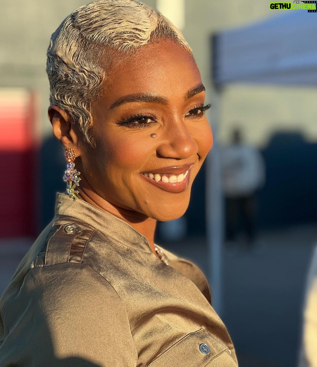 Tiffany Haddish - 370.7K Likes - This is me happy to see how my God works. Some people said things to me, and God went ahead and showed me who they really are. Thank you for that God. I know you got big things for me to do and I can’t have user and fleas on me while I am completing my assignment you gave to me. I Love you Father God. Oh could you make sure that anyone who post something negative on my page gets crazy Diarrhea to where their booty hole hurts. I Love you Amen 🙏🏽
