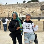Tiffany Haddish Instagram - I’m learning a lot from people who came to learn @tiffanyhaddish thank u for the experience enjoyed every laugh love u fam🇮🇱🖤 Amazing FCK HMS shirt by @shoppopbymare
