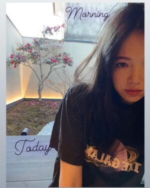 Tiffany Hsu Instagram - Morning morning morning 
照片拍到青春小鳥都回來⋯⋯
我的青春小鳥努力飛回來⋯⋯
😂😂😂😂😂😂😂😂
#對仗一下慷仁