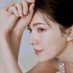 Tiffany Hsu Instagram - 親愛的 有好好寶貝自己的肌膚嗎？ Makeup: @backstagejimywu Hairstyles: @chuan518 #CHANELskincare #sublimage @chanelbeautyhair