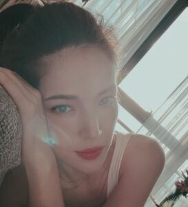 Tiffany Hsu Instagram - Good afternoon ⭐️