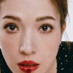 Tiffany Hsu Instagram - ELLE Makeup: @backstagejimywu Hairstylist: @chuan518 @chanelofficial @chanel.beauty 色號分別是 #824 #812 #818 #824 女孩們準備好了嗎💕