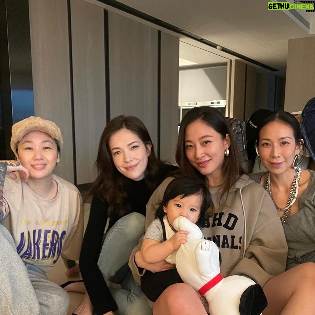 Tiffany Hsu Instagram - I love my Girls Happy birthday Wendy ❤️ @wendywherewhywhateverway @elin22 @weiweionlygod @shiaojair