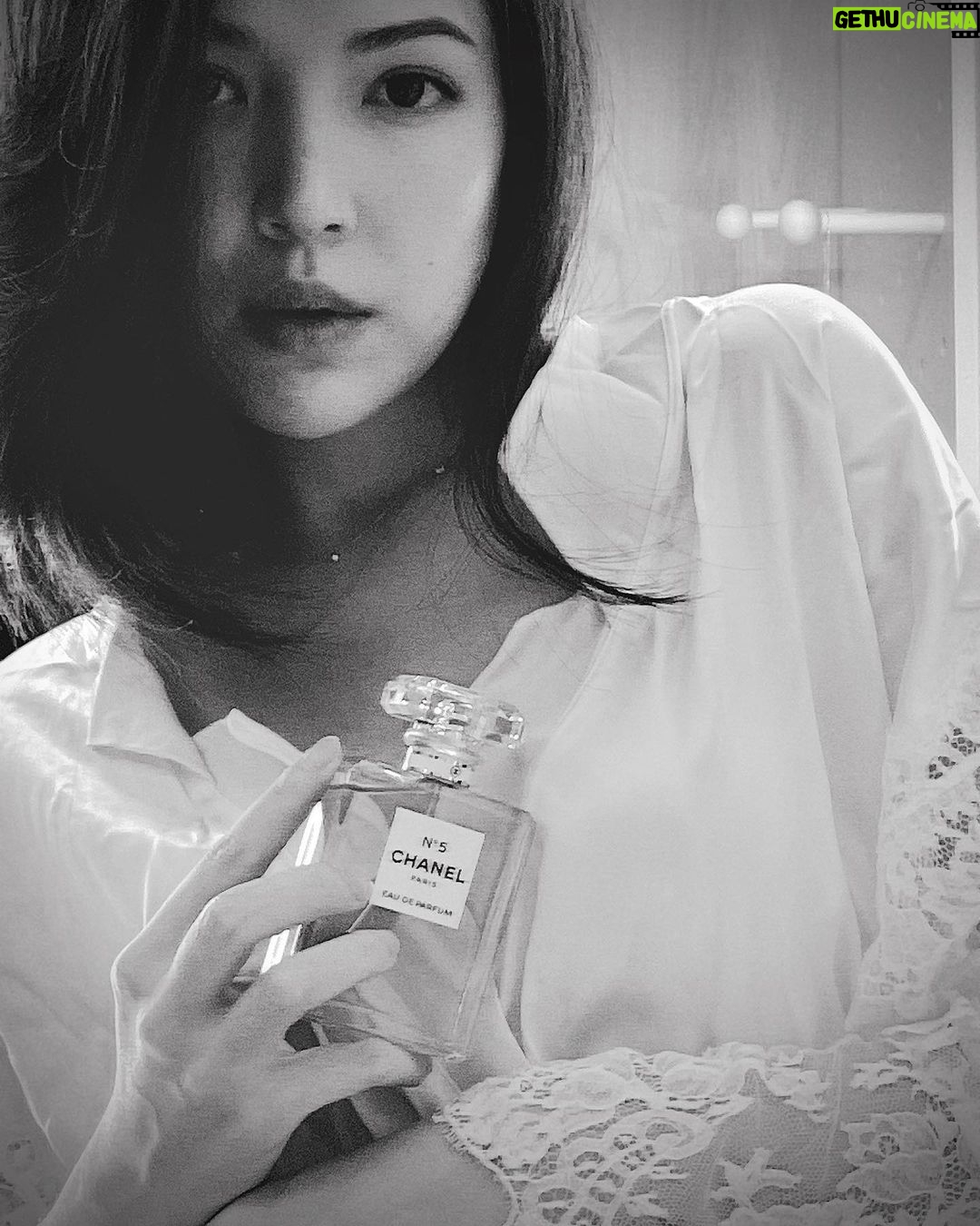 Tiffany Hsu Instagram - #N5 #CHANELFactory5 #CHANELFragrance #香奈兒5號工場 @chanelofficial