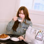 Tiffany Young Instagram - 🩶 2월 29일부터 모스키노에서 만나볼 수 있는 코리아 익스클루시브 ‘실버 레터링 버킷 백’과 함께한 순간들✨✨✨ silver mini lettering bucket bag available in stores & online TODAY exclusively for @moschino korea 🧸 #moschino #모스키노 #광고