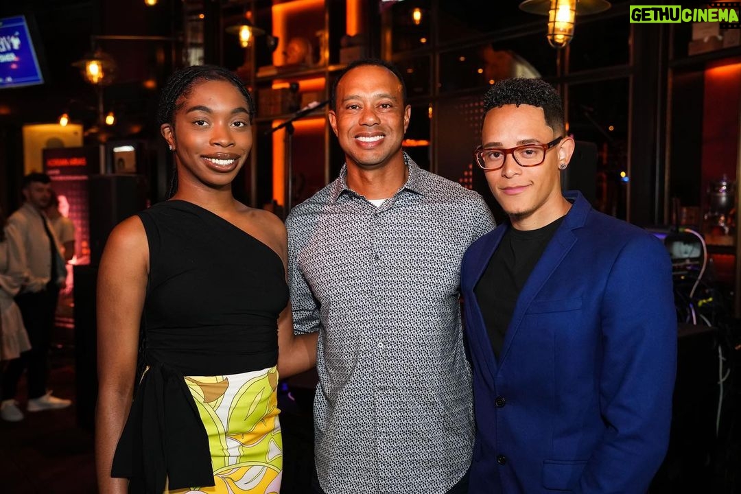 Tiger Woods Instagram - So grateful to have both our scholars Chia and Adrian back at #TigerJam. Each spoke at past events and to see their transformation and success over the years is incredible. I’m so proud of all our Earl Woods Scholars.