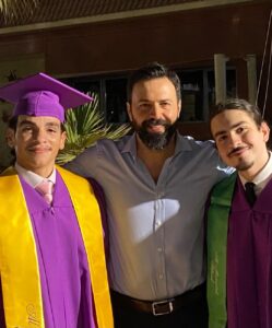 Tim Hassan Instagram - مبروك حبيبي النجاح بمرتبة أعلى تميز Highest Distinction الحمدلله بترفع الراس يا ورد ❤️الله يحميك وعقبال فهد ان شاء الله شكرا لجميع الأساتذة والإداريين المحترمين في مدارس المواكب