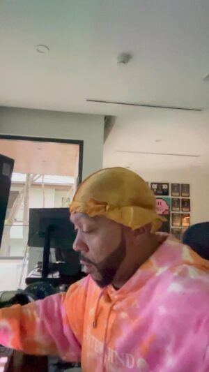 Timbaland Instagram - Just cooking 🧑‍🍳 🚀🚀

@tobiaswincorn @beatclub