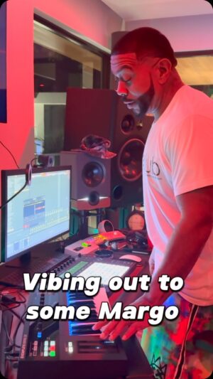Timbaland Instagram - VIBING TO MY MARGO @margo  She’s special I swear !!!!!!! 

Watch us 🤯🤯🤯