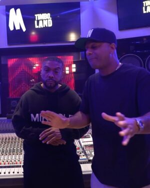 Timbaland Instagram - Think you have some bars? This is your chance to spit for some legends! Use the beat made exclusively on #MDWOG for a chance to be featured on the page! 🔥🎤

#MDWOGXTIMBO link in bio!
