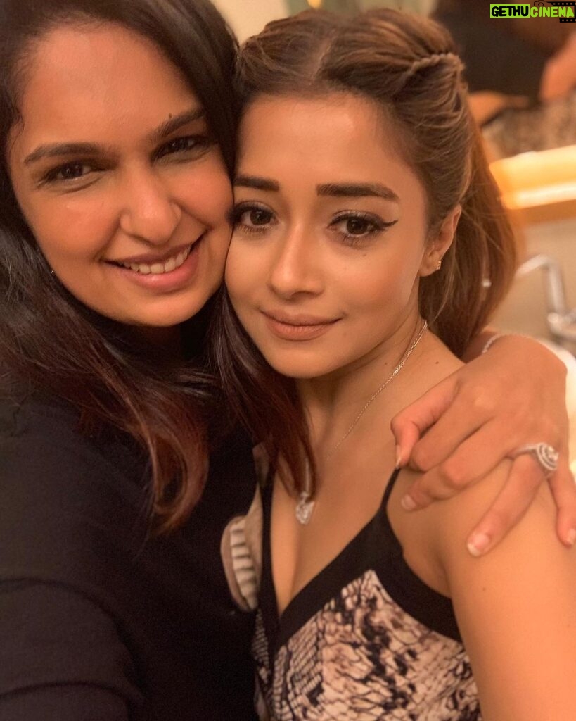Tina Datta Instagram - Dearest bestie , People come n go but you me numero uno, my constant, my confidante, my soul sister, my partner in crime , my deepest darkest secret keeper… thank you for being you.. it’s truly a blessing to have you in my life. Sometimes i wonder how did i get so lucky to even meet u?? Mere aanson dekhke jo khud roh padhti hain, mujhe khush dekhkar jo sabse zyaada khush hoti hain.. You’ve no idea what you mean to me annii.. love u my bun @aneri_desai23 .. Noone like you.. ♥️♥️ God bless you and protect you… 🧿🧿 happy bday bubs 🧿♥️♥️ India