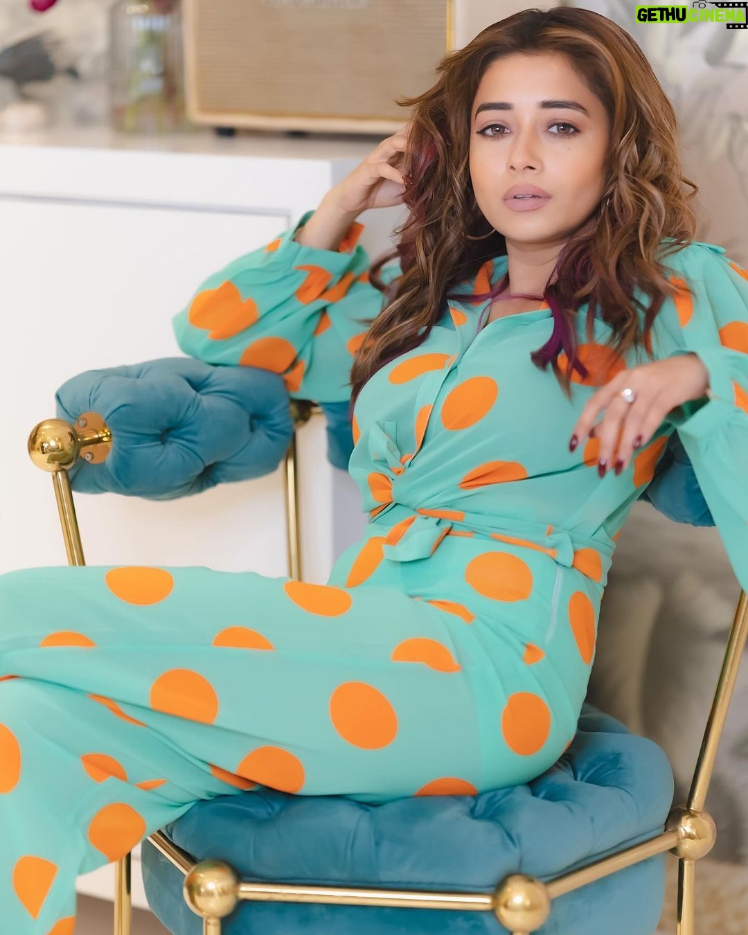Tina Datta Instagram - In a world of chaos, in a world of mirrors, in a world of masks, I chose to create my own realities! . . . #lookbook #style #fashion #instadaily #fashiongram #TinaKaStyle #tinadatta