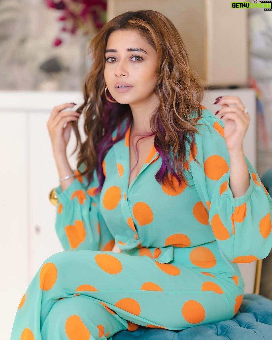 Tina Datta Instagram - In a world of chaos, in a world of mirrors, in a world of masks, I chose to create my own realities! . . . #lookbook #style #fashion #instadaily #fashiongram #TinaKaStyle #tinadatta