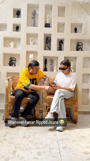 Tina Datta Instagram - And if you have ever heard of ‘generation gap’ then let’s look at it being played out. Do your jeans get this treatment too with your parents?
.
.
.
#LaughItOutWithTinzi #TinaKePapa #comedy #laughter #feelkaroreelkaro #reels #reelsindia #tinadatta