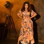 Tina Datta Instagram - A little orange, a little hues 🧡 it’s the weekend, so there can’t be any blues🥳 It’s fun playing the enchanting game of lights and shadows, where darkness embraces illumination, where every moment unveils a captivating dance of contrasts, casting a spell of intrigue and mystique✨ . . #lookbook #fashion #style #instadaily #instagood #TinaKaStyle #tinadatta