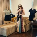 Tina Datta Instagram - Baithe baithe kya kare, karna hai kuch kaam 🤔 Shuru karo kapadon ka selection, leke designers ka naam 🤣😉 👗 . . @haroon_ali15 . . #feelkaroreelkaro #feelitreelit #valentinesmonth #reels #vfx #fashion #style #lookbook #trends #TinaKaStyle #tinadatta