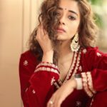 Tina Datta Instagram - When you are the Queen of your own game, playing the cards, one at a time! You ready? . . . #lookbook #fashion #style #portrait #photooftheday #TinaKaStyle #tinadatta