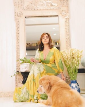 Tina Datta Instagram - Keeping all the mirrors in check and with it reality too!
.
.
#photooftheday #instadaily #instagood #lookbook #TinaKaStyle #tinadatta