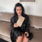 Tina Kandelaki Instagram - Как поддержать себя в начале нового телесезона и нового учебного года? И тот, и другой стартует с 1 сентября и очень важно правильно подготовить себя к рабочим перегрузкам. Вы знаете, что я внимательно слежу за своим здоровьем, активно тренируюсь и, конечно, принимаю витамины. И для того, чтобы заказать свои любимые витамины и БАДы я использую приложение @eapteka_ru . Здесь не только огромный выбор, но и очень быстрая доставка до двери, которую можно заказать как домой, так и в офис, что удобно, если вы большую часть времени проводите на работе как и я. Если вы не уверены в своем выборе или ищете что-то новое, то в приложении есть чат с фармацевтом, который поможет вам определиться. Кстати, у меня для вас есть промокод ЕАПТЕКА на 15% при заказе от 1500 рублей. Промокод действует до 30.09.2023