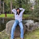 Tina Kandelaki Instagram - Что вы выбираете: финансовую независимость или «удачно выйти замуж»? Совет каждой женщине — не выбирайте, а сфокусируйтесь на себе и своей свободе. Первое и главное, чего должна достичь каждая девушка как можно скорее, — стать финансово независимой и самостоятельной. Это вопрос не только денег, но и личного достоинства, самоценности и реализации. Обретите навыки и профессию, которые позволят жить комфортно и кормить себя. А иногда — не только себя. Свобода, в том числе финансовая, — это сексуально, современно и уважаемо. Вот что действительно привлекательно — действующий и стремящийся человек, чей труд ценится и оплачивается.