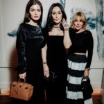 Tina Kandelaki Instagram - «Газпром-Медиа Холдинг» строит свой собственный развлекательный мир. Начали с настоящего вызова, ведь кто сказал, что Зорро — это только европейский или американский герой? Почему не сделать этот образ ближе к нам, реальней? Заинтриговала? В первой серии вы увидите Мигеля Бернардо (завоевавшего наши сердца в сериале «Элита») в образе Зорро. А вот что будет дальше… Вы узнаете, только посмотрев первую серию! Не буду больше спойлерить. Будьте внимательными — вы сильно удивитесь. Москва